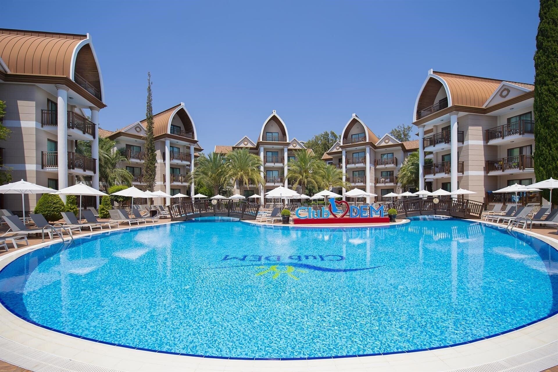 Фото Quattro Family Club Dem Hotel 5*